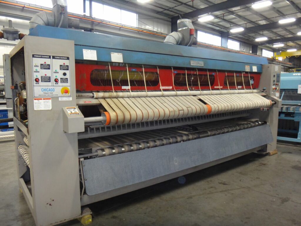 laundry facility using a linen folder machine 