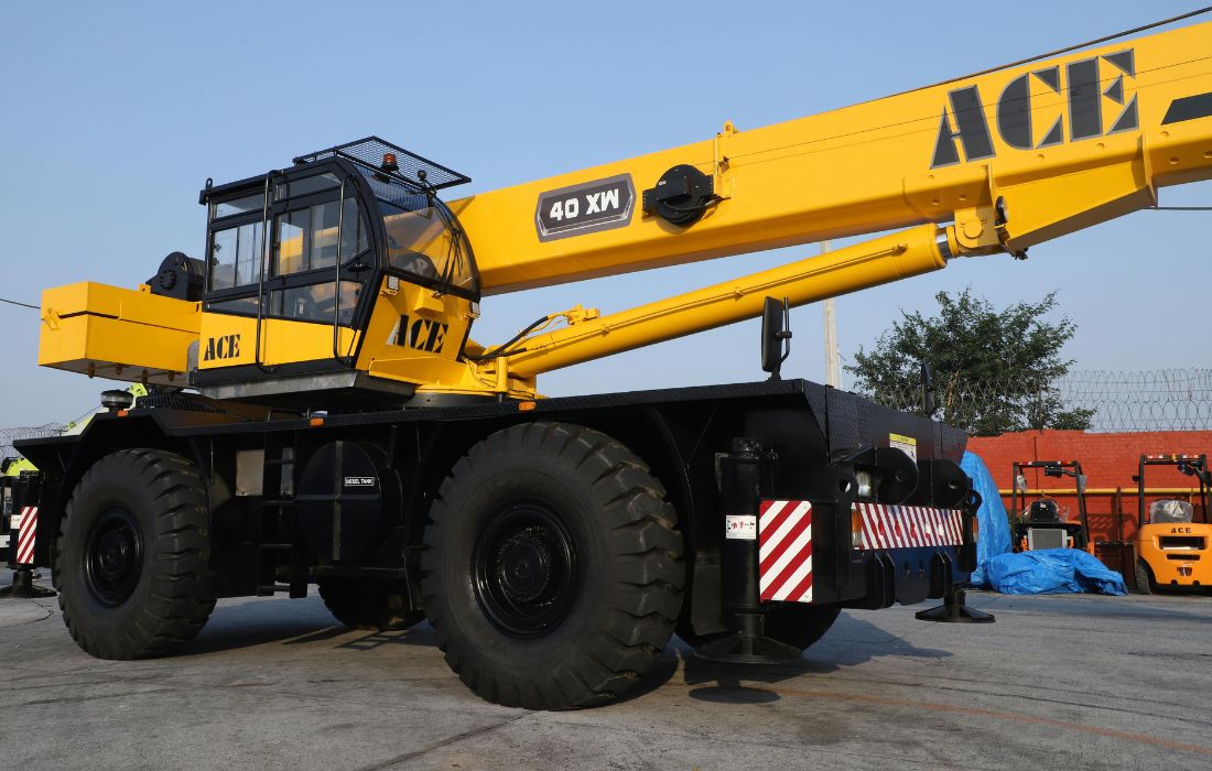 rough terrain crane